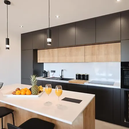 Leonardo Luxury 1 Penthouse With Jacuzzi דירה זאדאר