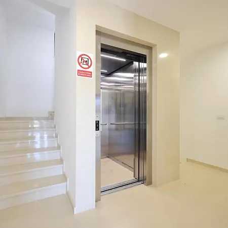 Leonardo Luxury 1 Penthouse With Jacuzzi