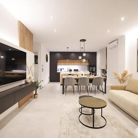 Leonardo Luxury 1 Penthouse With Jacuzzi * זאדאר