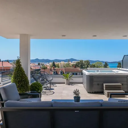 Leonardo Luxury 1 Penthouse With Jacuzzi *