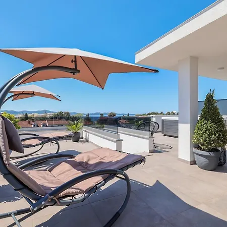 Leonardo Luxury 1 Penthouse With Jacuzzi זאדאר